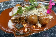 Oaxaca Las Quince Letras, Molotes de plátano